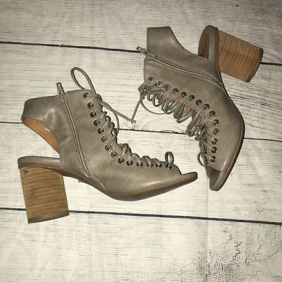 Jeffrey Campbell Covets Lace Up Heel Sandal Bootie sz 7 - Picture 3 of 11